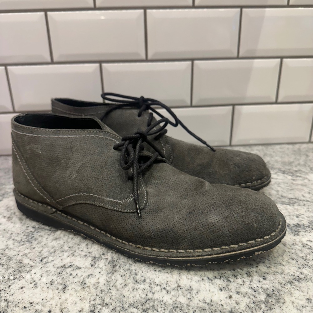 Kenneth Cole Reaction Mens 11 Gray Suede Leather Ankle Chukka Boots Work‎